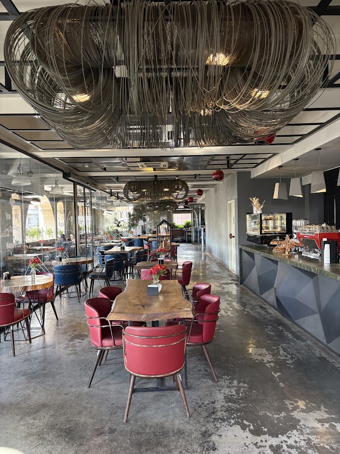 فضای کافه Bal Café